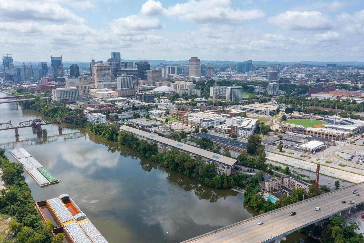 Walk To Broadway Riverfront Condo With Pool Nashville Exterior photo