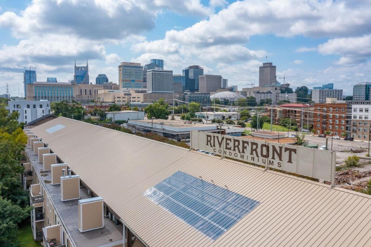 Walk To Broadway Riverfront Condo With Pool Nashville Exterior photo