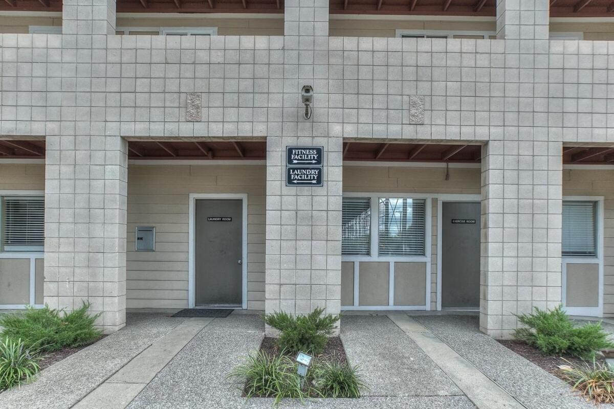 Walk To Broadway Riverfront Condo With Pool Nashville Exterior photo