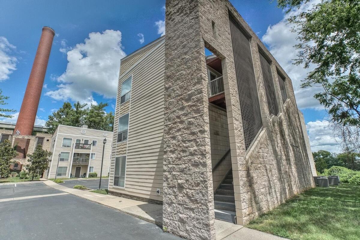 Walk To Broadway Riverfront Condo With Pool Nashville Exterior photo